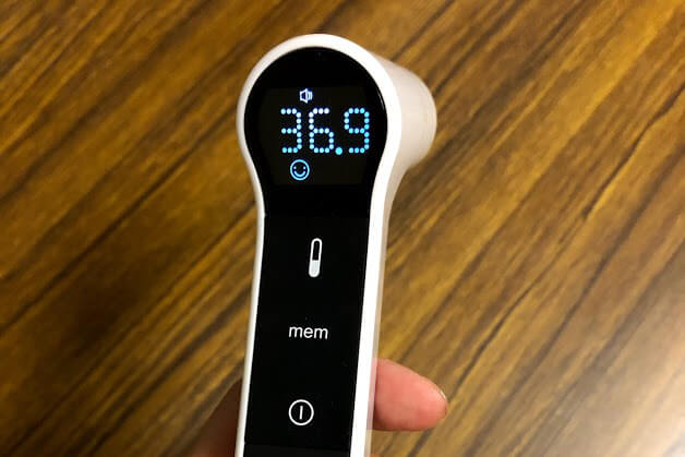 非接触型の体温計